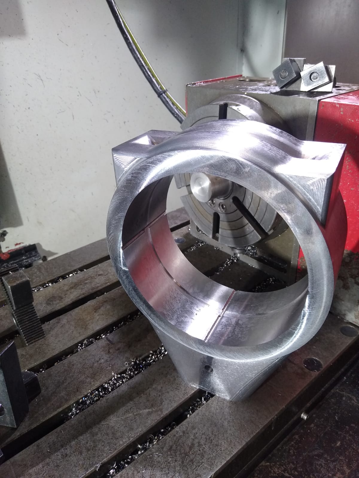 Componente industrial para troqueladora maquinado por MAKINTECH